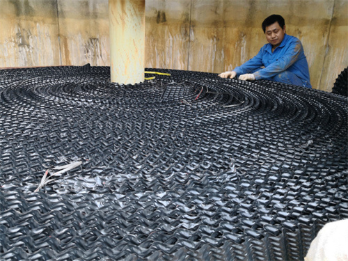 圓形<a href=http://m.games-ignition.com/tags21_0.html target=_blank class=infotextkey>冷卻塔填料</a>更換